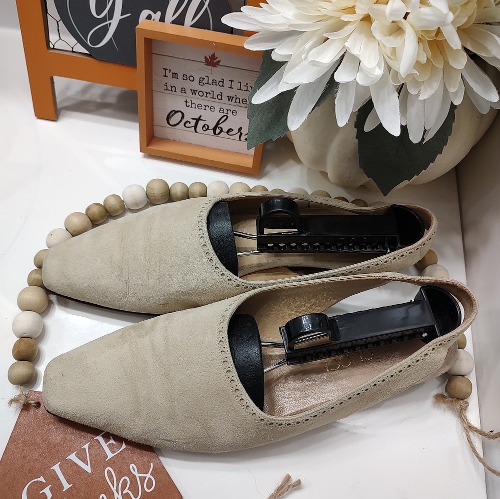 Gucci Cream and Black Mules with Rounded Toe - Picture 3 of 10